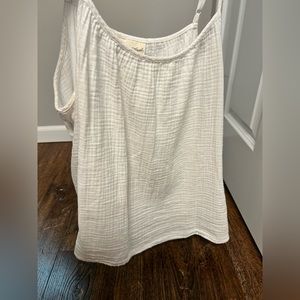 Linen Universal Thread tank top